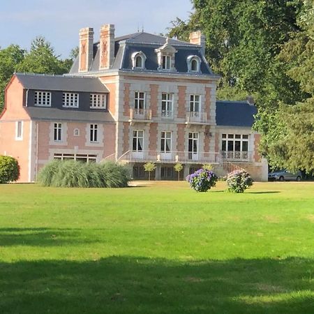 Chateau De La Chasse Beauvais Romagne  Eksteriør bilde