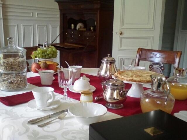 Chateau De La Chasse Beauvais Romagne  Eksteriør bilde